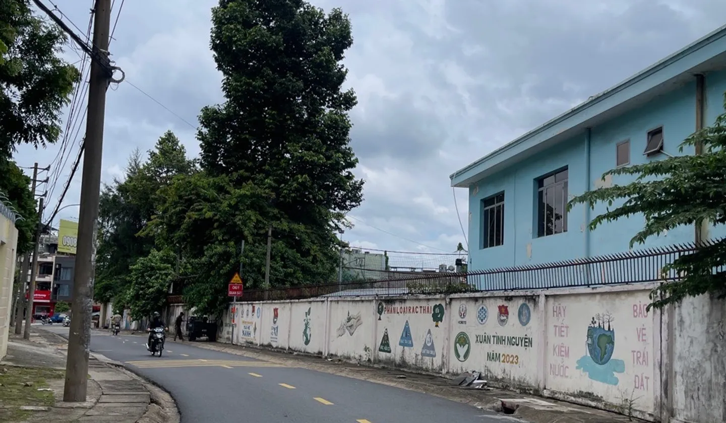 Nhà riêng 4 tầng sang trọng với thang máy tại phường Tăng Nhơn Phú A... Bán nhà riêng tại Tăng Nhơn Phú, Hồ Chí Minh 01