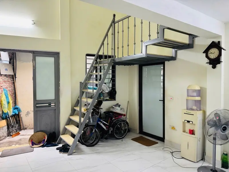 Cơ hội sở hữu nhà vị trí trung tâm Phường Yên Sở, giá hấp dẫn... Bán owner_side tại Yên Sở, Hà Nội 01