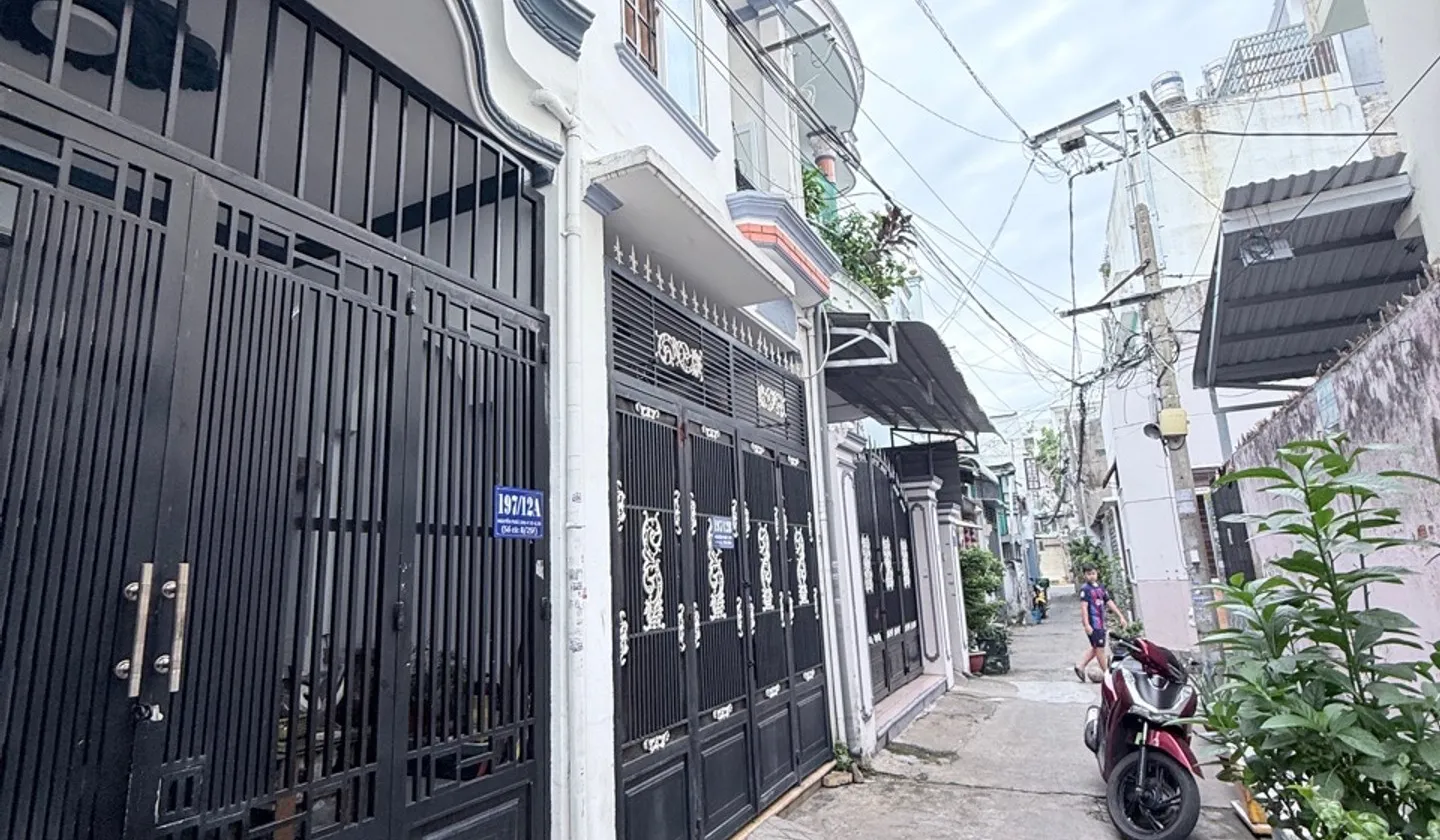 Nhà 2 tầng 3 phòng gần mặt tiền Phường Tân Sơn diện tích 60m2, giá 5.3 tỷ... Bán nhà riêng tại Tân Sơn, Hồ Chí Minh 01