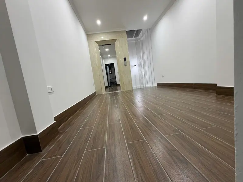 Võ Chí Công lô góc 5 tầng thang máy, nội thất đẹp về ở ngay, ngõ thông kinh doanh nhỏ!... Bán nhà riêng tại Nghĩa Đô, Hà Nội 01