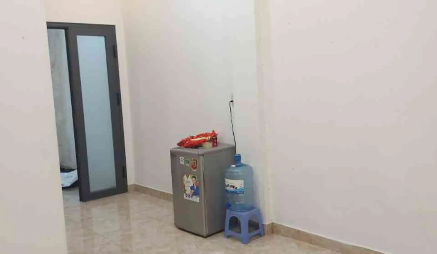Bán đất tặng nhà, tặng vị trí khu Vipp Quận 1 - nằm ngay ngã tư Nguyễn Văn Cừ & Trần Hưng Đạo.
+... Bán nhà riêng tại Cầu Ông Lãnh, Hồ Chí Minh 01