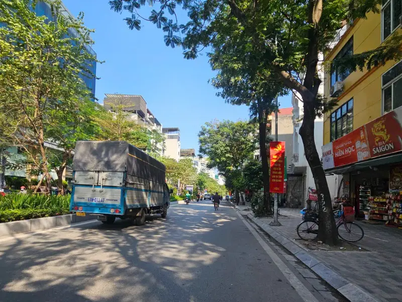 Bán tòa nhà mặt phố Lạc Long Quân, Tây Hồ 7 tầng, mặt tiền rộng 7.7m, giá 98 tỷ... Bán nhà mặt phố tại Tây Hồ, Hà Nội 01