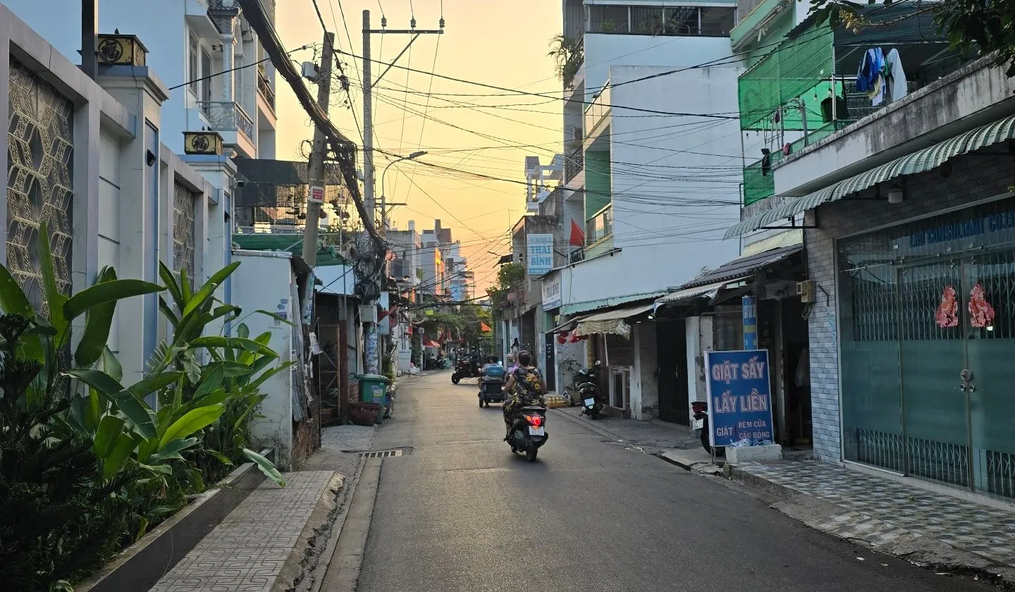 Bán nhà 2 tầng 3 phòng ngủ tại Bình Tân, hẻm xe hơi thông thoáng... Bán nhà riêng tại Bình Trị Đông, Hồ Chí Minh 01