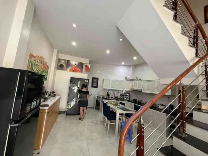 CHỈ HƠN 2 TỶ NHÀ 3 TẦNG MT 5M - GẦN BỆNH VIỆN PHỔI Ô TÔ ĐỖ CỬA!... Bán nhà riêng tại Hà Lầm, Quảng Ninh 01