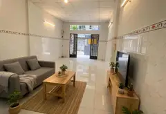 Ngay Khu ẩm thực Chợ 200 - 2 Tầng - 67m2 - Nhỉnh 6 tỷ - Ngang hơn 4m... Bán nhà riêng tại Khánh Hội, Hồ Chí Minh 01