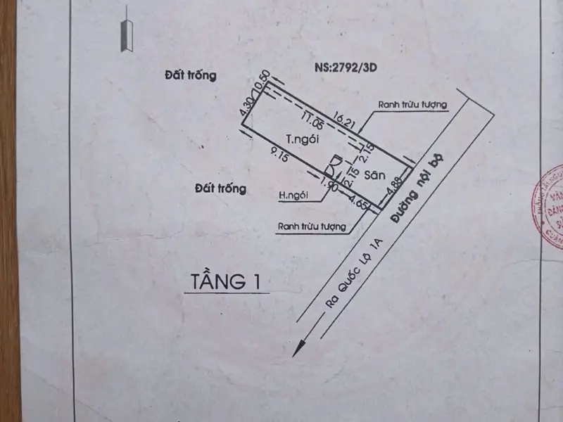 77 m đất HXH bán thấp hơn định giá ngân hàng 400 tr _ đất rộng _ 4.8 m... Bán nhà riêng tại An Phú Đông, Hồ Chí Minh 01
