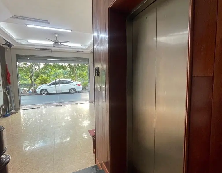 Cổ Bi - Gia Lâm Nhà Mặt Ngõ Lớn Trung Tâm Trường Chợ, 7 Tầng Thang Máy View Hồ Thoáng Mát... Bán nhà mặt phố tại Gia Lâm, Hà Nội 01