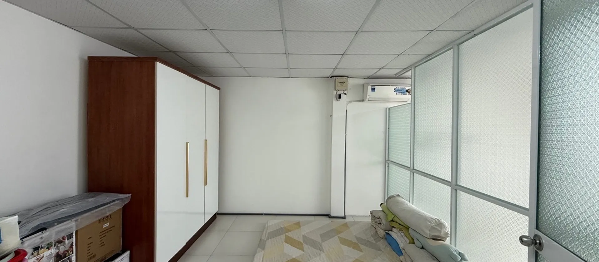 Nhà đẹp hẻm xe ba gác, gần phố, 2 phòng ngủ thoáng mát... Bán nhà riêng tại Tân Sơn, Hồ Chí Minh 01
