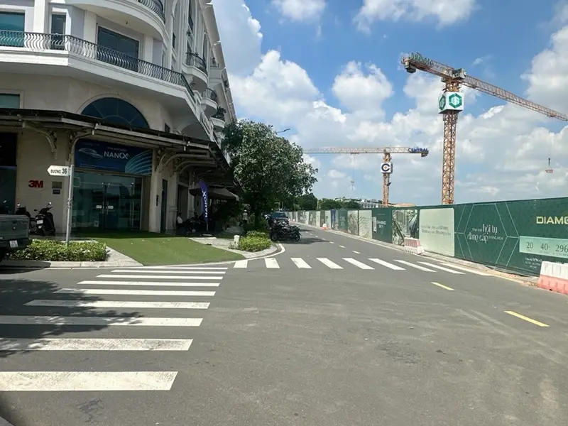 Bán nhà mặt phố 5 tầng góc 2 mặt tiền tại Vạn Phúc City, diện tích 253.1 m²... Bán nhà mặt phố tại Hiệp Bình, Hồ Chí Minh 01