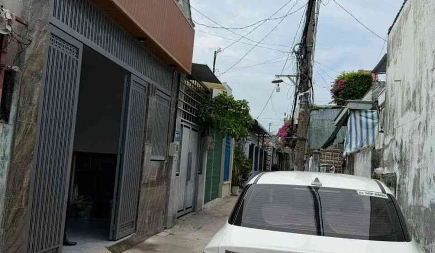 HẺM XE HƠI THÔNG - 79M, NỞ HẬU - CÁCH QUẬN 12 CHỈ VÀI BƯỚC CHÂN... Bán nhà riêng tại Đông Thạnh, Hồ Chí Minh 01