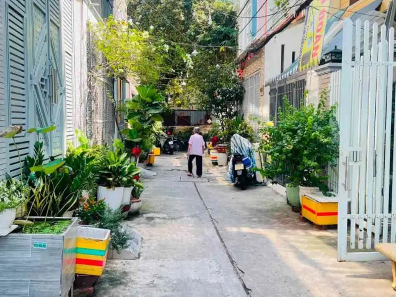 Cơ hội sở hữu nhà 5 phòng ngủ tại phường Bình Đông với thiết kế hiện đại... Bán nhà riêng tại Bình Đông, Hồ Chí Minh 01