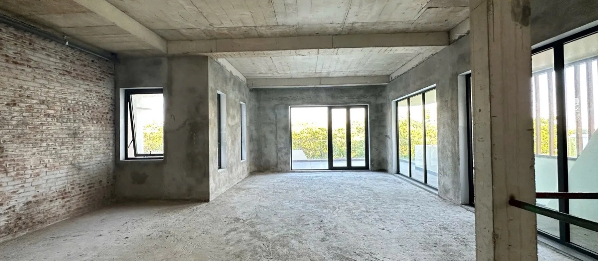 Bán Biệt Thự 3 Tầng Mặt Tiền Thăng Long - Diện Tích 303.2m² - Giá 51 Tỷ VNĐ... Bán biệt thự, liền kề tại Hòa Cường, Đà Nẵng 01