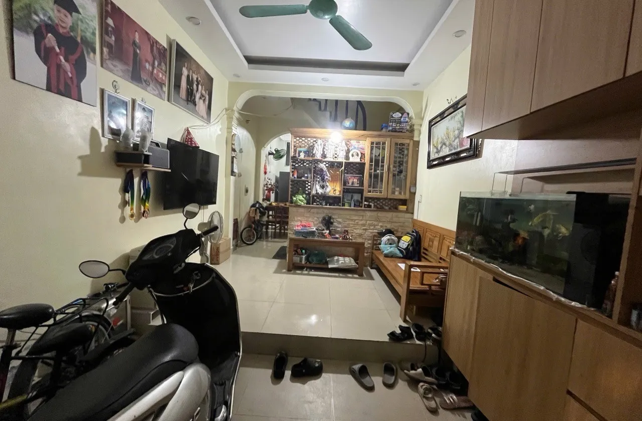 Bán gấp nhà Bằng Liệt, Linh Đàm, 35m2, 4.5 tầng, 6.2 tỷ thương lượng mạnh.... Bán nhà riêng tại Hoàng Liệt, Hà Nội 01