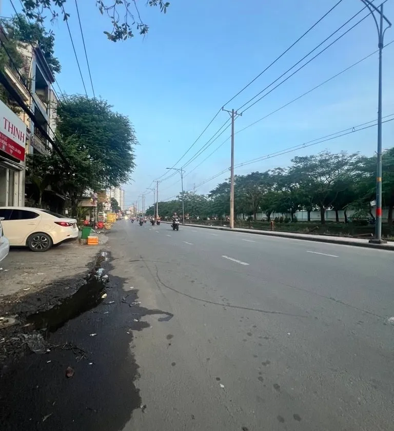 Mtkd hướng Nam, cũ mà kiên cố, gần Pouyuen, giảm còn 13t... Bán nhà mặt phố tại Bình Tân, Hồ Chí Minh 01