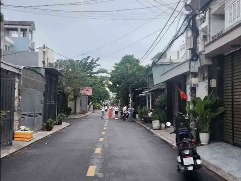 Cơ hội hiếm có sở hữu nhà mặt tiền, xe hơi đỗ cửa, giá sốc giảm còn 3 tỷ 950 triệu... Bán nhà riêng tại An Phú Đông, Hồ Chí Minh 01