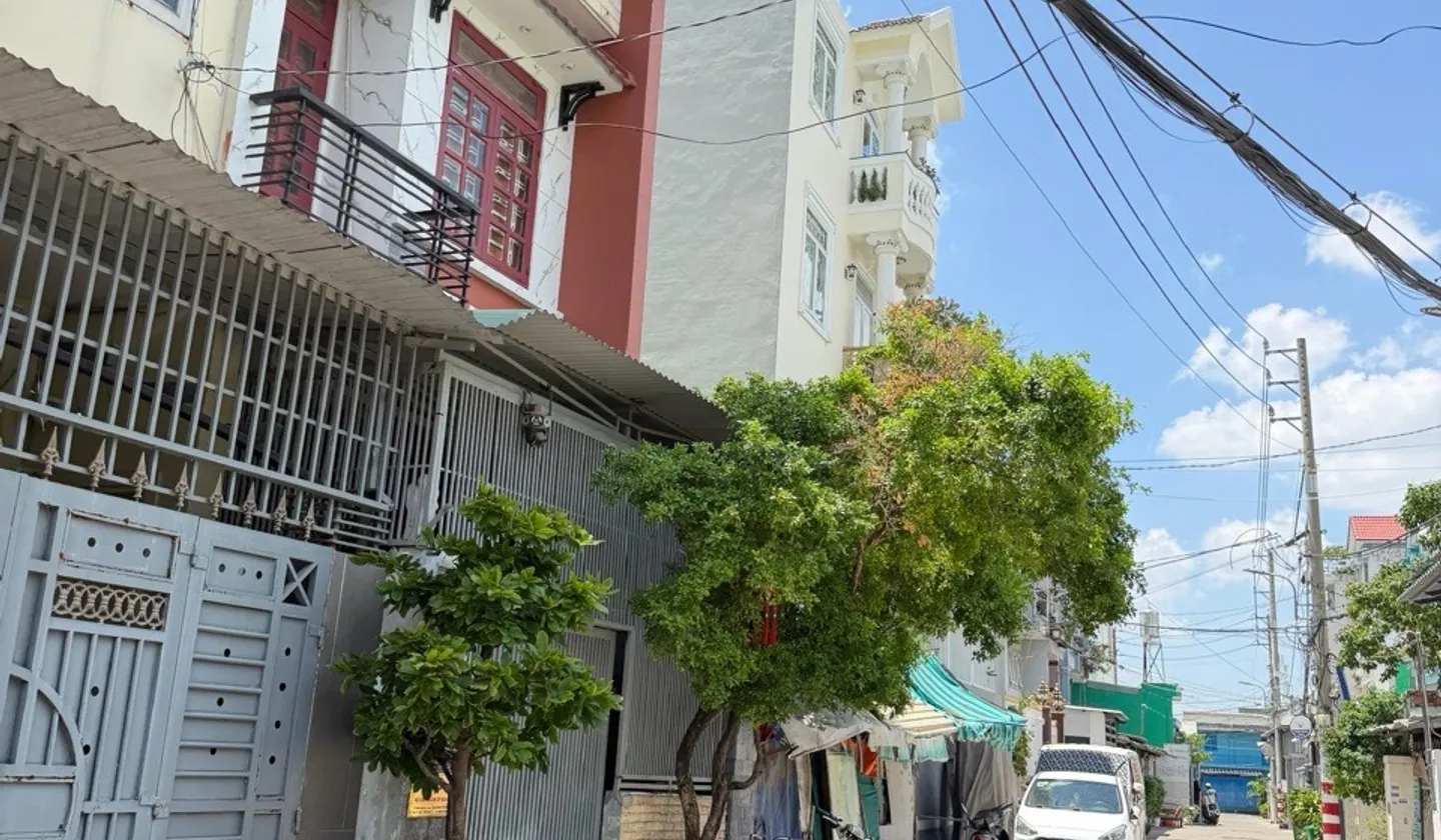 HÈM XE HƠI TRƯƠNG THỊ HOA QUẬN 12 - NGANG 5M 4 LẦU SỒ HỒNG RIÊNG - NHỈNH 5D... Bán nhà riêng tại Tân Thới Hiệp, Hồ Chí Minh 01
