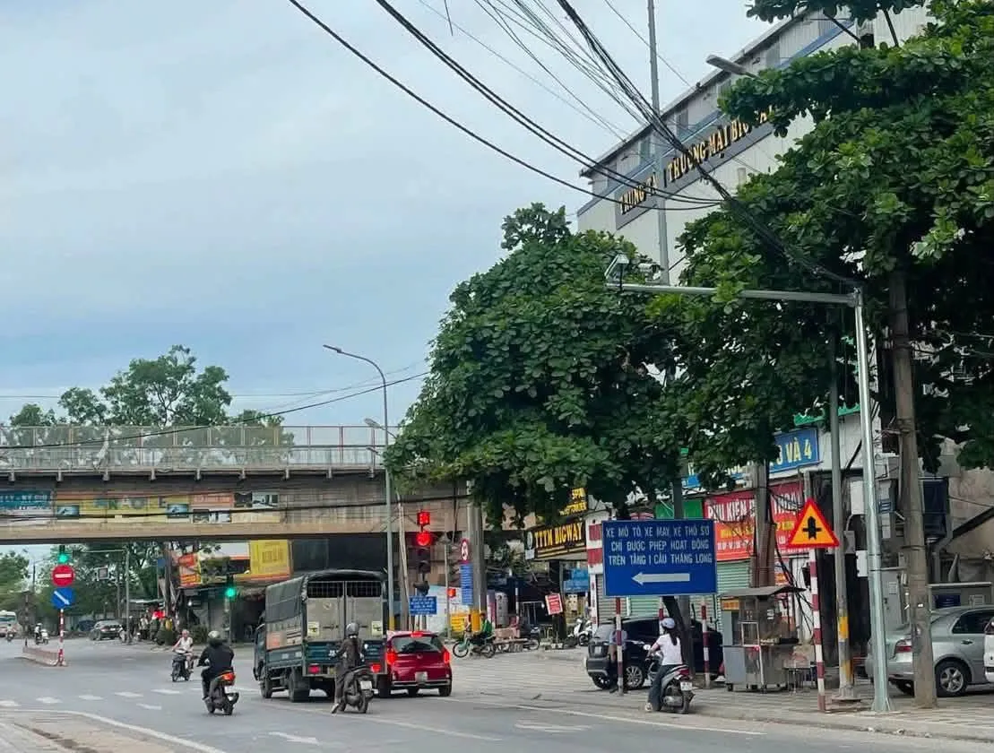 💥CHỦ CẦN TIỀN – GIẢM CHÀO TẬN 700 TRIỆU 💥
🔥 DUY NHẤT 1 LÔ CỔ ĐIỂN – TRỤC KINH DOANH – TÀI CHÍNH... Bán đất tại Vĩnh Thanh, Hà Nội 01
