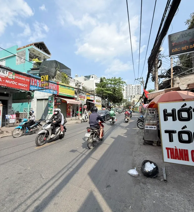 Bán nhà mặt phố 700m2 mặt tiền rộng tại quận trung tâm... Bán nhà mặt phố tại An Hội Đông, Hồ Chí Minh 01