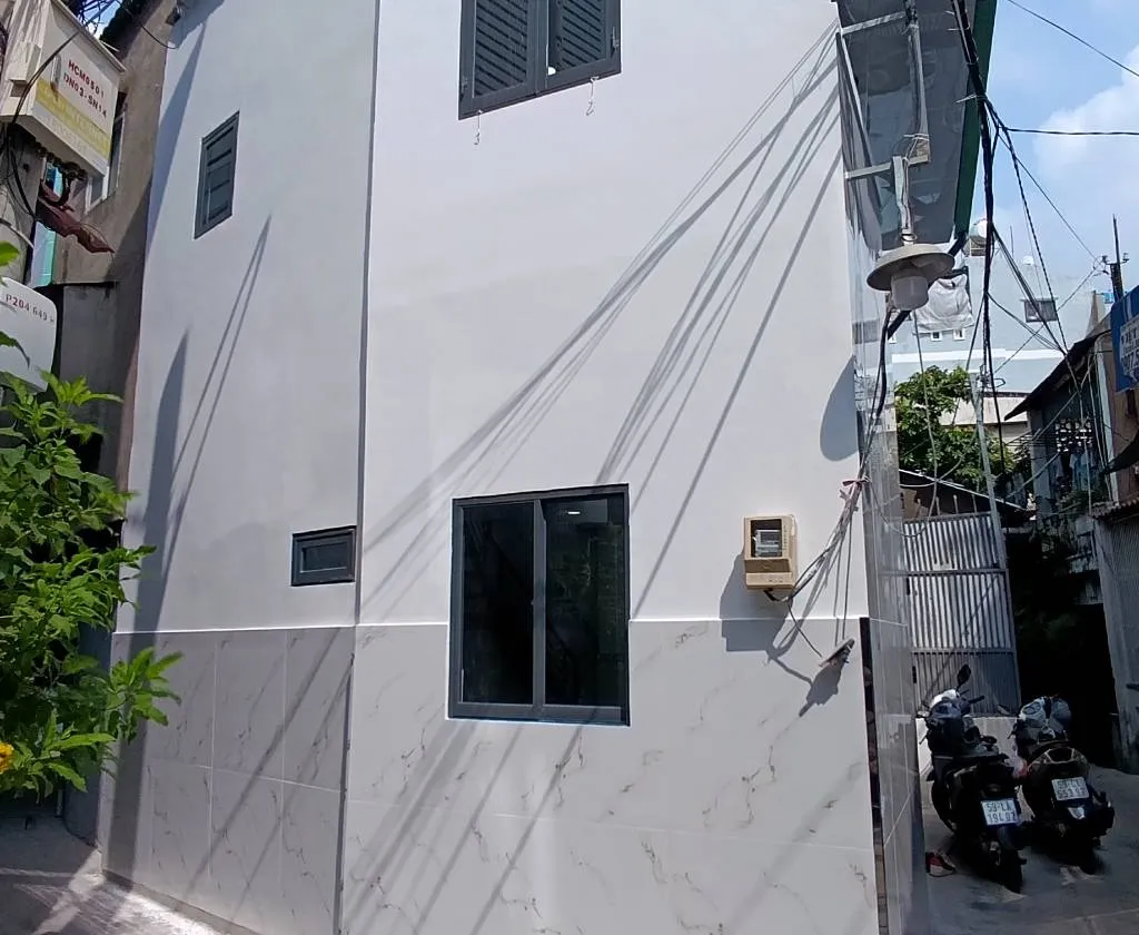 Bán nhà riêng 2 tầng ngay cầu nguyễn tri phương quận 8, giá 3.3 tỷ còn thương lượng... Bán nhà riêng tại Chánh Hưng, Hồ Chí Minh 01