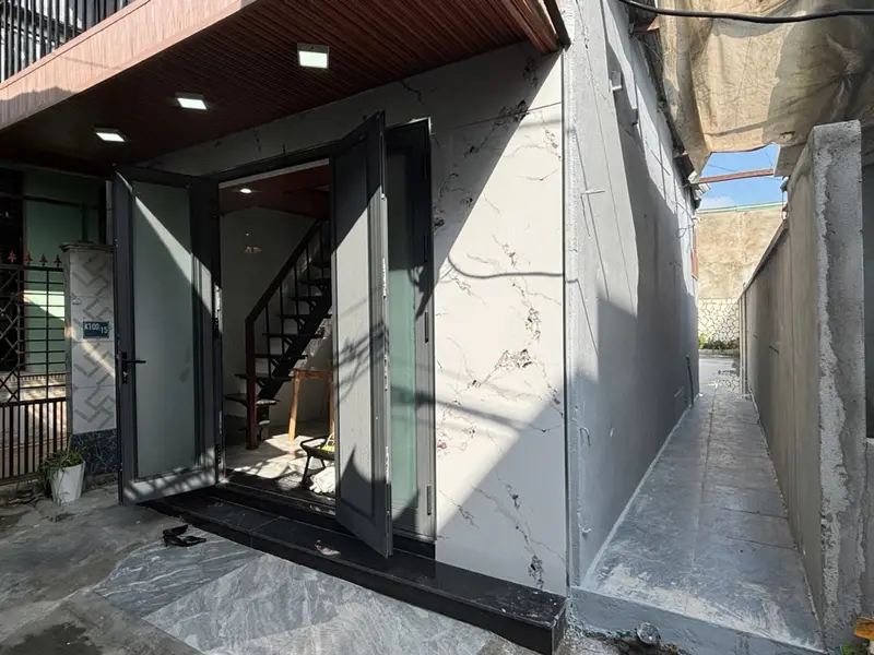 Nhà 2 tầng tặng đất gần ngã ba Huế - Cơ hội hiếm tại Trường Chinh... Bán nhà riêng tại Cẩm Lệ, Đà Nẵng 01