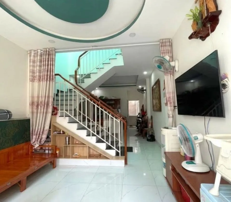 BÁN NHÀ 3 TẦNG - 51m2 - HẺM XE HƠI SONG HÀNH - XE HƠI TRONG NHÀ - P. ĐÔNG HƯNG THUẬN - Q12.... Bán nhà riêng tại Đông Hưng Thuận, Hồ Chí Minh 01