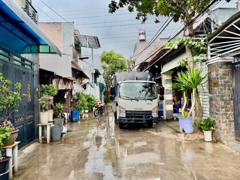 Nhà hẻm xe tải sát Quốc Lộ 1A, tiện xây mới... Bán nhà riêng tại Tân Thới Hiệp, Hồ Chí Minh 01