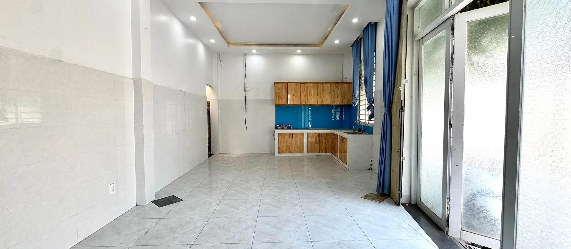 Nhà mặt phố Quận 2 mặt tiền 12m giá chỉ 5.99 tỷ... Bán nhà mặt phố tại Bình Trưng, Hồ Chí Minh 01