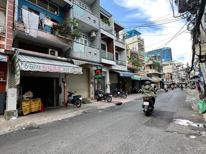 Nhà mặt tiền 5 tầng kinh doanh sầm uất ở Quận 11... Bán nhà mặt phố tại Bình Thới, Hồ Chí Minh 01