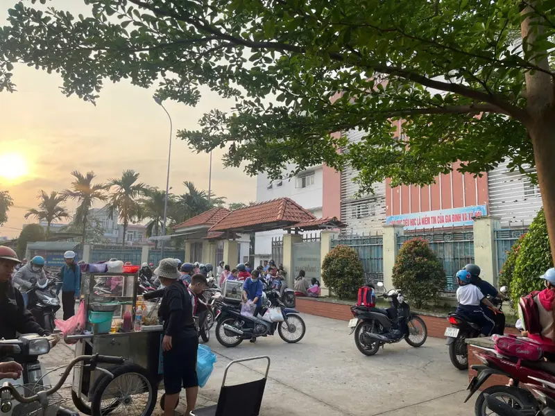Nhà mặt phố 2 tầng 2PN giá tốt tại xã Đông Thạnh, Hóc Môn cần bán gấp... Bán nhà mặt phố tại Đông Thạnh, Hồ Chí Minh 01