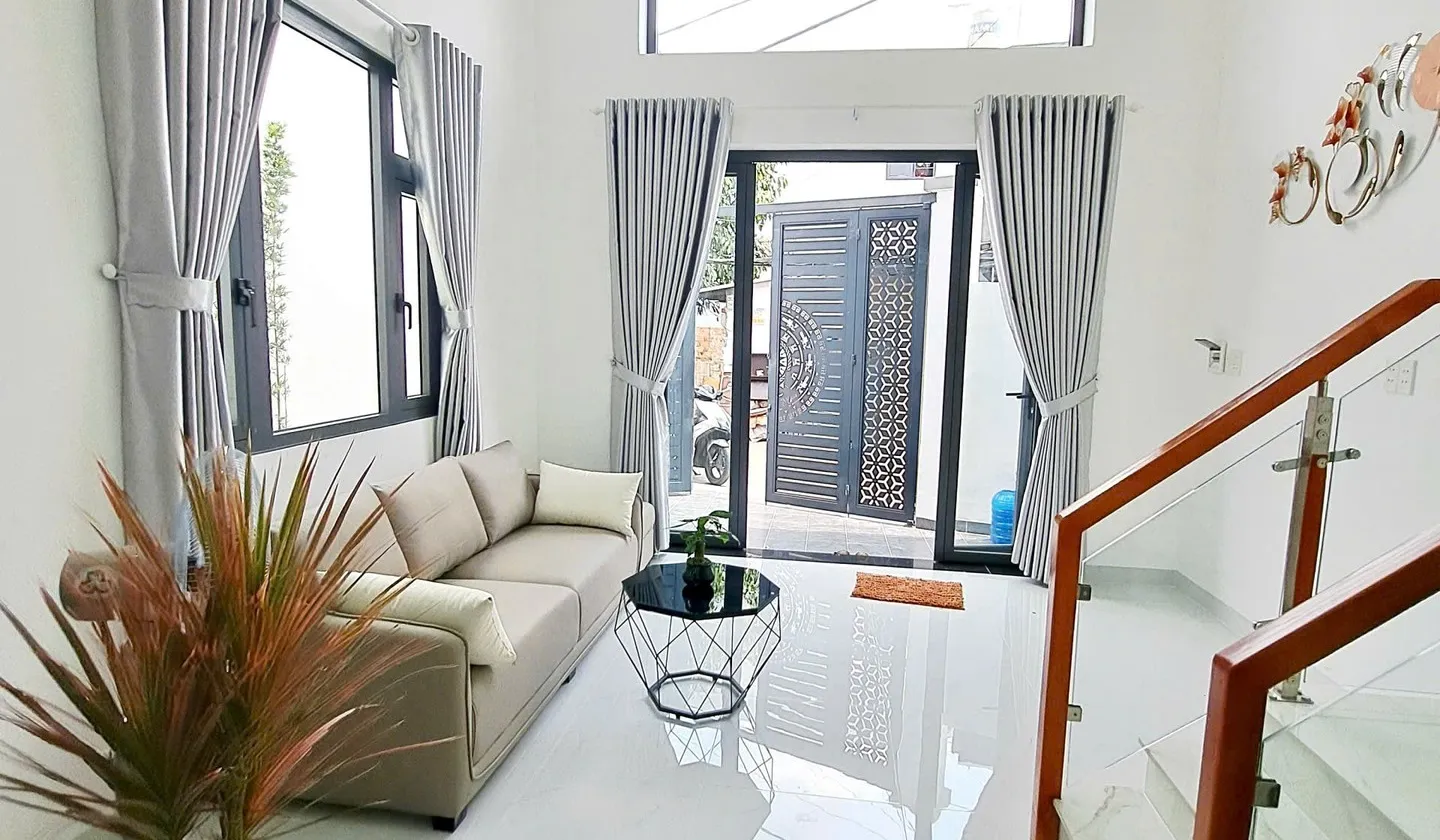 HÓC MÔN-NHÀ MỚI ĐẸP DỌN VÀO Ở NGAY- TẶNG NỘI THẤT- TIỆN ÍCH XUNG QUANH- HẺM XE HƠI-SHR... Bán nhà riêng tại Bà Điểm, Hồ Chí Minh 01