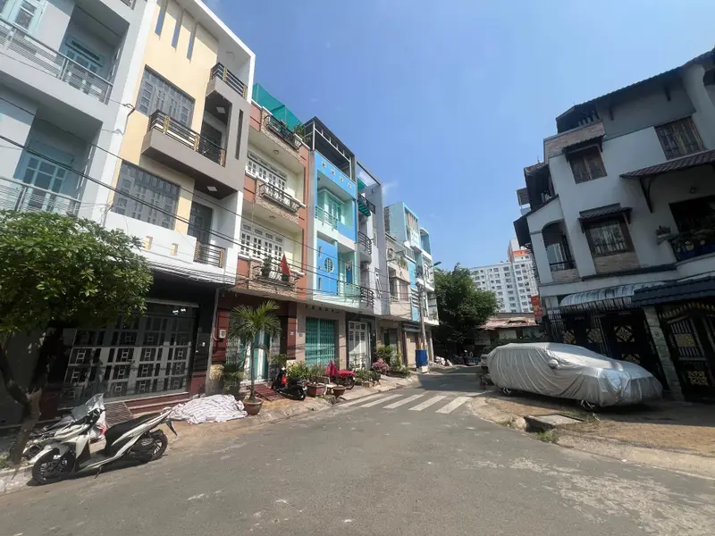Bán nhà mặt phố 48m² 4 tầng tại khu vực gần Aeon Tạ Quang Bửu, mặt tiền 4m, giá 10.35 tỷ VNĐ... Bán nhà mặt phố tại Bình Đông, Hồ Chí Minh 01