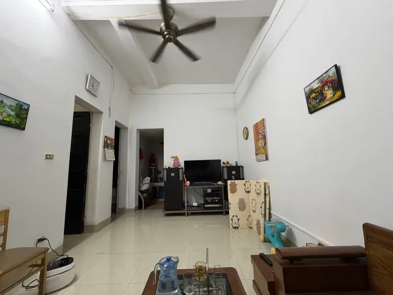 Bán nhà mặt phố Giáp Bát, 176m2, mặt tiền 9.6m, ô tô tránh... Bán nhà mặt phố tại Hoàng Mai, Hà Nội 01