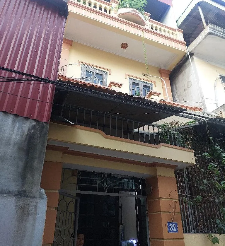 Nhà kiên cố 3 tầng giá tốt tại
Nguyễn Văn Linh nhỉnh 8 tỷ 75 m nhà 3 tầng... Bán owner_side tại Phúc Lợi, Hà Nội 01