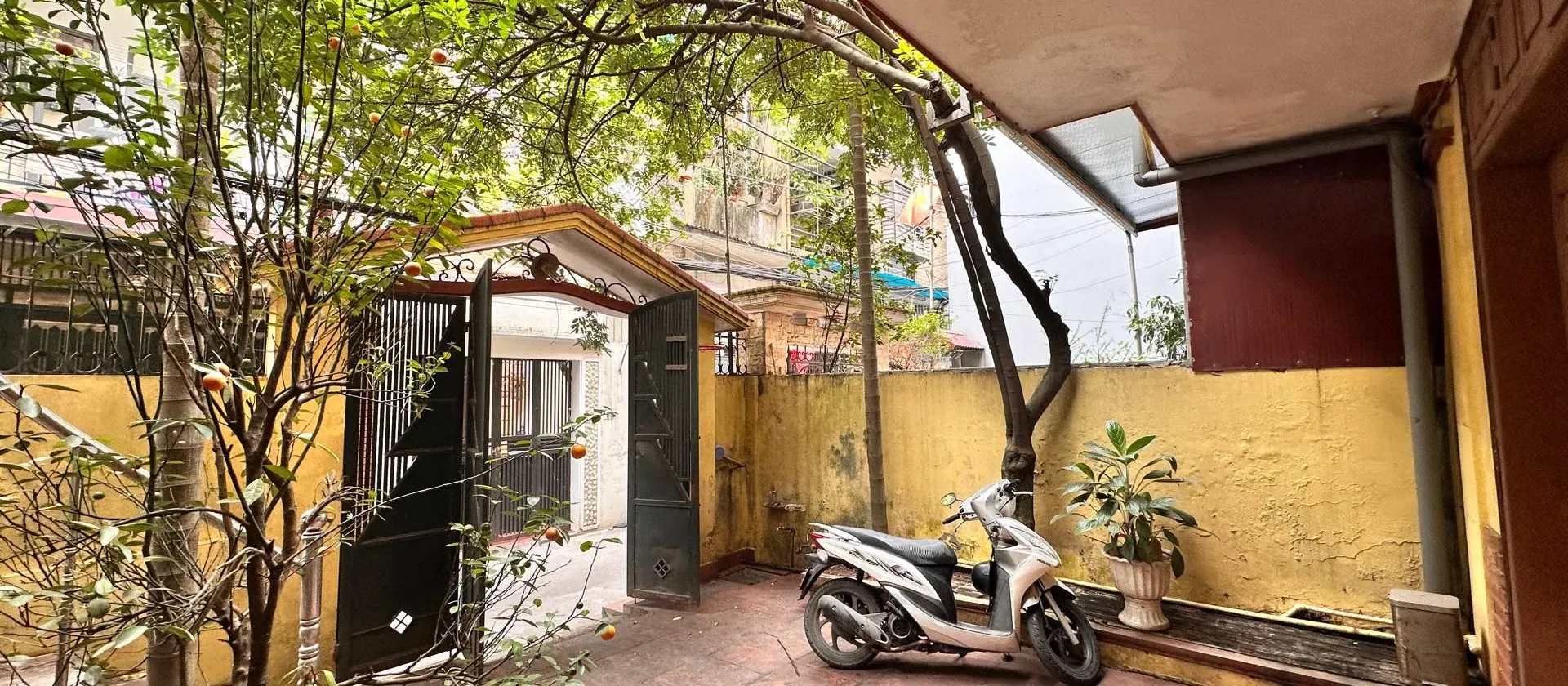 Bán nhà biệt thự cổ 4 tầng 6 phòng ngủ tại trung tâm Bồ Đề - mt khủng- ô tô thông - gần hồng tiến... Bán nhà riêng tại Bồ Đề, Hà Nội 01