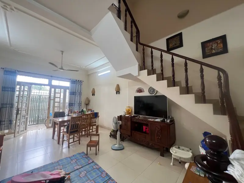 Nhà lô góc 4 tầng 3PN 3WC mặt tiền rộng tại Phước Long B Cũ... Bán nhà riêng tại Phước Long, Hồ Chí Minh 01