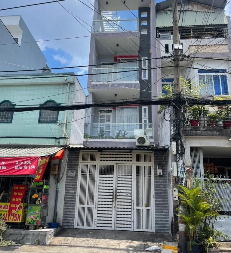 Nhà mặt phố 4 tầng rộng rãi tại Tân Phú, khu vực thuận tiện kinh doanh... Bán nhà mặt phố tại Phú Thạnh, Hồ Chí Minh 01