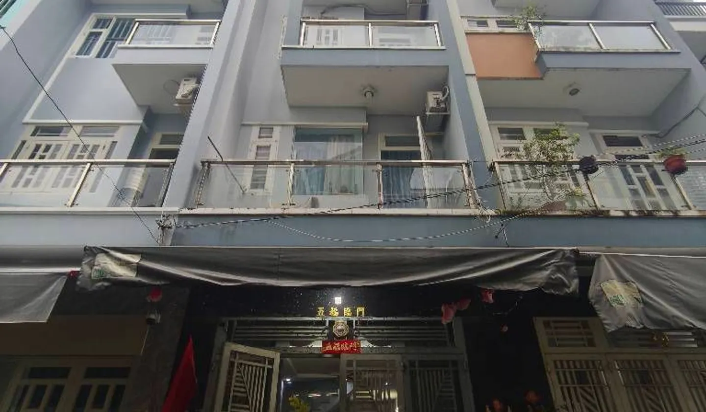 Cơ hội hiếm có sở hữu nhà 4 tầng phố Nam Hùng Vương với giá giảm sốc... Bán nhà riêng tại An Lạc, Hồ Chí Minh 01