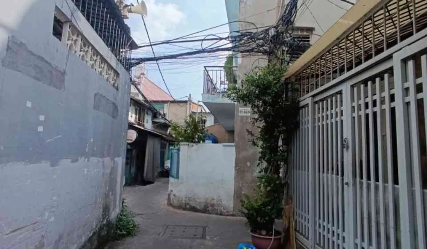 Bán nhà riêng 3 tầng 43m2 hướng Đông Nam tại Quận 8, giá 5.99 tỷ... Bán nhà riêng tại Chánh Hưng, Hồ Chí Minh 01
