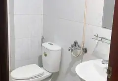 Chỉ 2 tỷ mà có sẵn nhà mặt ngõ kinh doanh sầm uất, lại ở có sổ cố định... Bán căn hộ chung cư tại Từ Liêm, Hà Nội 03