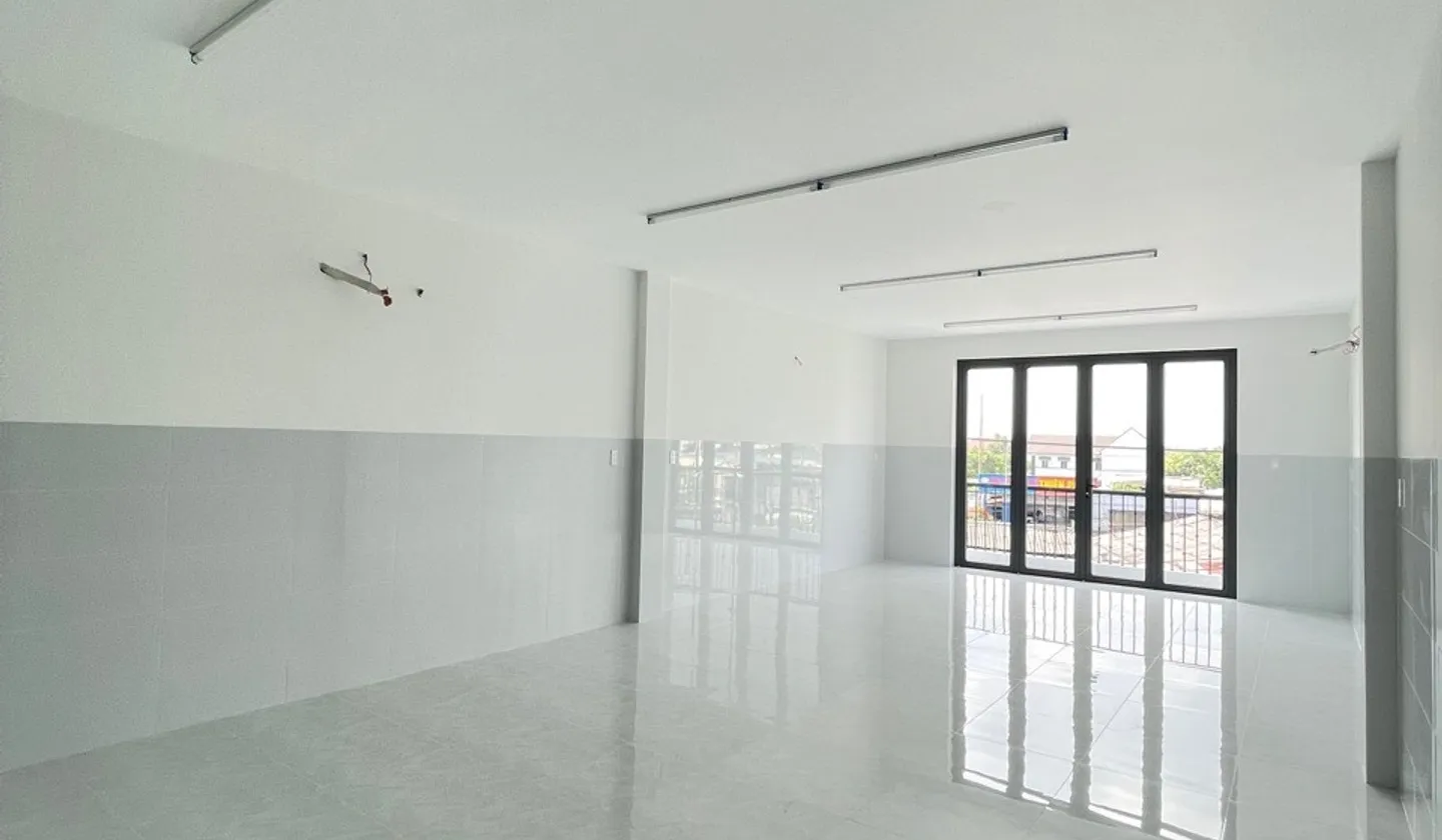 Bán nhà mặt phố 3 tầng mới xây tại phường Bình Chánh, diện tích 165m2, mặt tiền 5m... Bán nhà mặt phố tại Bình Chánh, Hồ Chí Minh 01