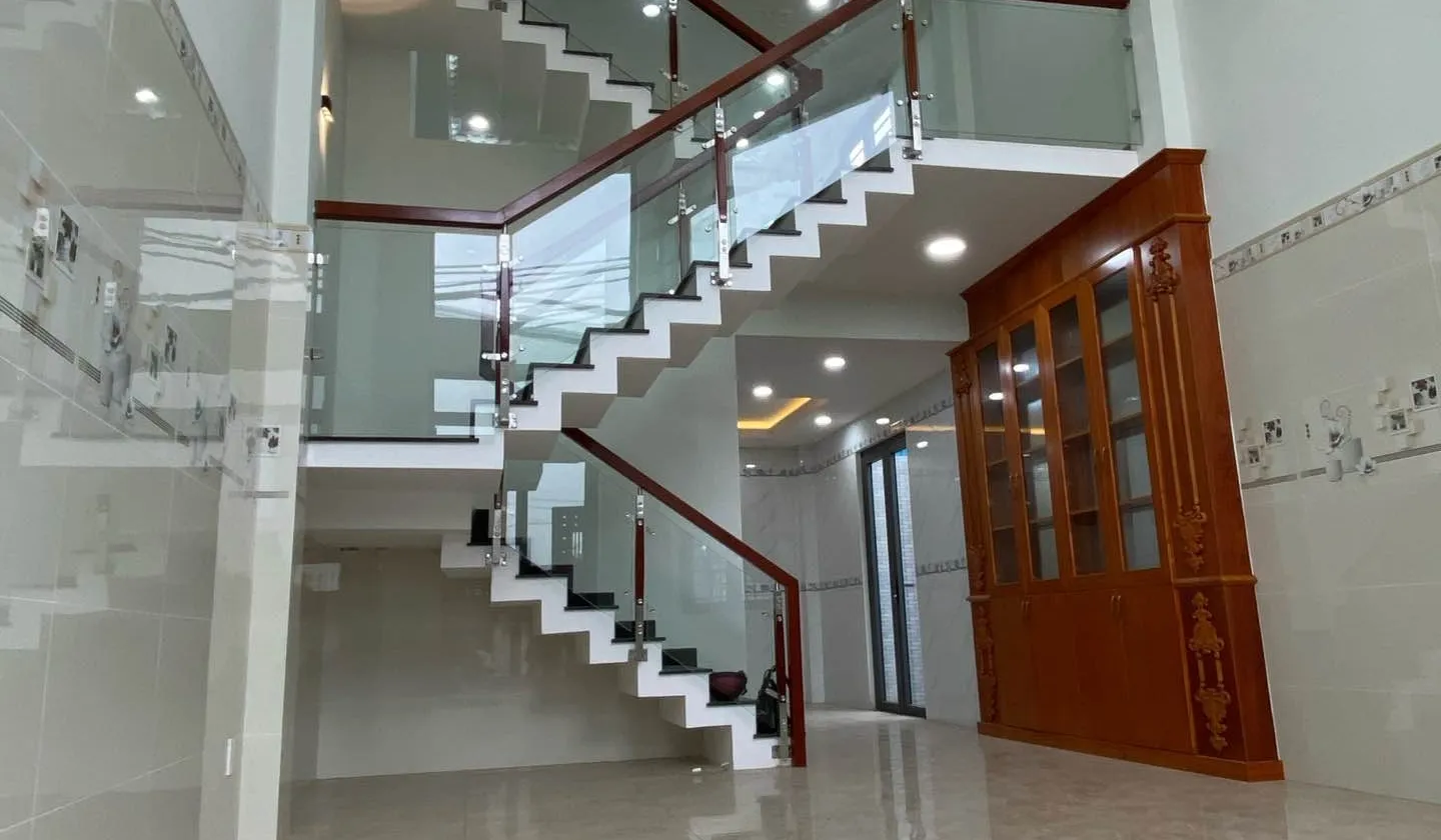 Căn góc mặt tiền, 5 tầng 6 phòng ngủ tại Hương Lộ 2... Bán nhà mặt phố tại Bình Trị Đông, Hồ Chí Minh 01