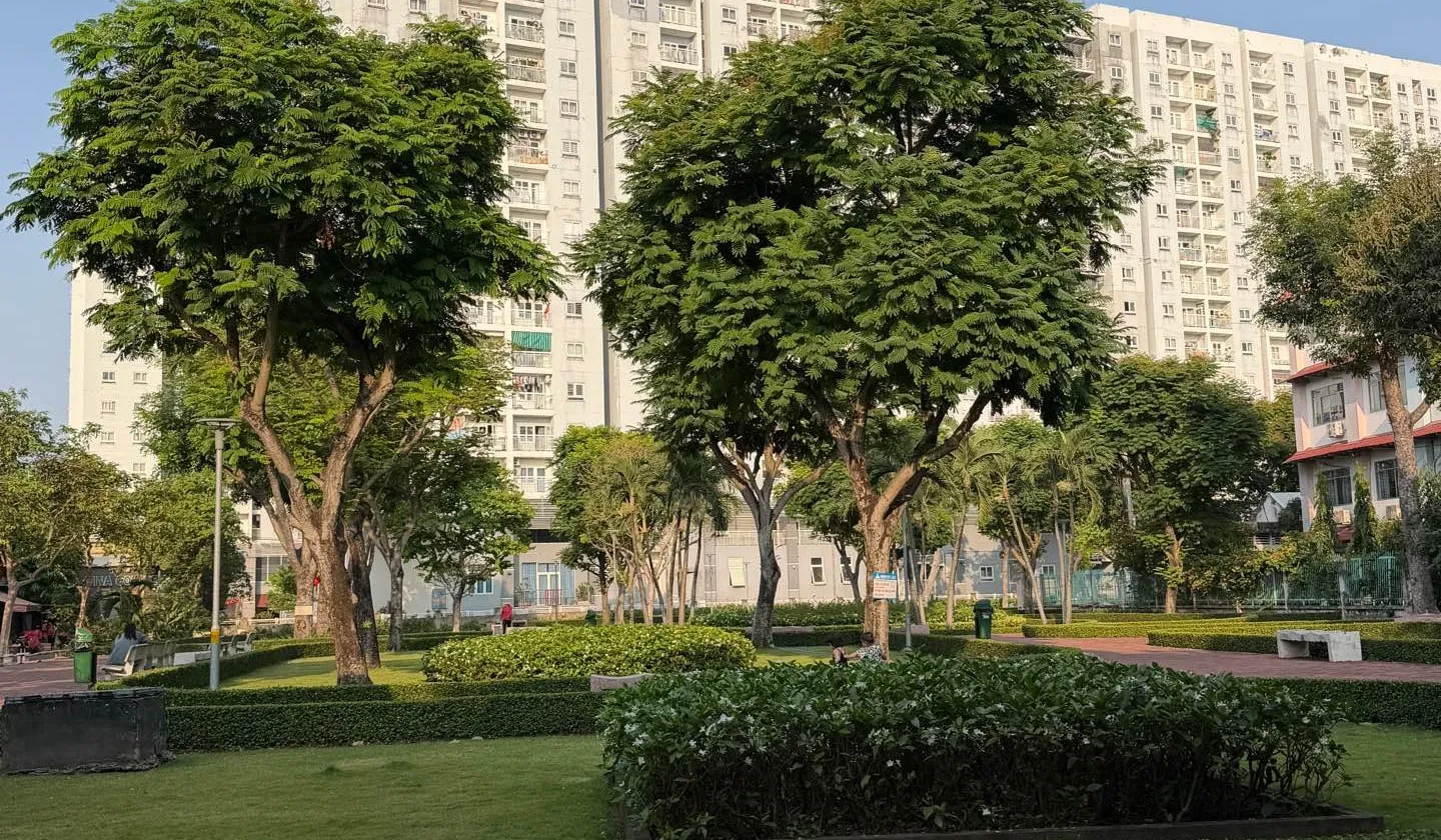 Bán nhà 4 tầng ngay gần khu 38ha, gần ga Metro Tham Lương, có công viên nội khu - hơn 80m2.... Bán nhà mặt phố tại Đông Hưng Thuận, Hồ Chí Minh 01