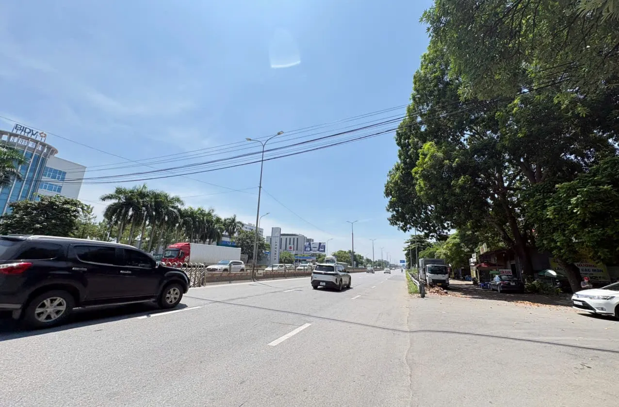 📍 Vị trí: Phù Linh, Sóc Sơn, Hà Nội
📐 Diện tích: 45m²
➡️ Trong đó 40m² đất ở nông thôn, 5m² đất... Bán đất tại Sóc Sơn, Hà Nội 01