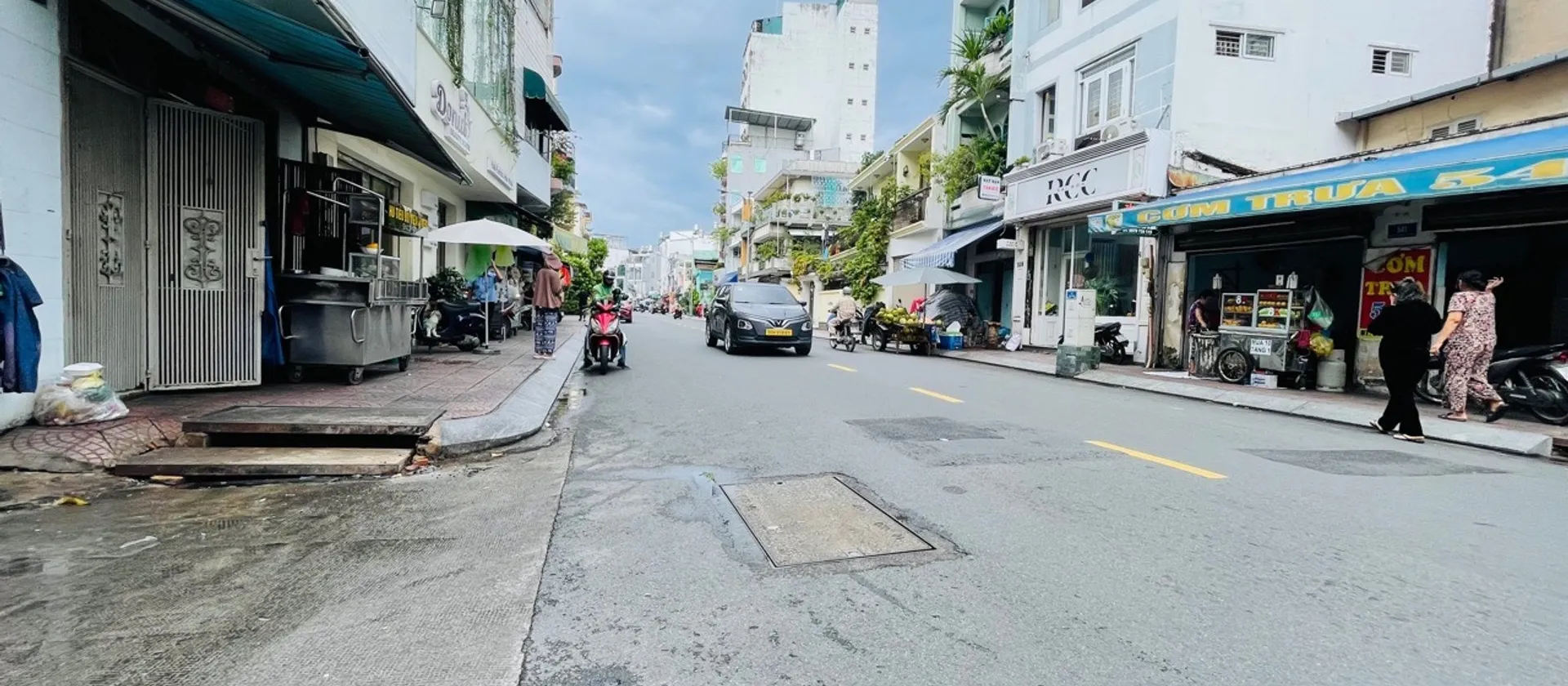 Nhà 2 tầng giá tốt gần Đặng Văn Ngữ, Quận Phú Nhuận... Bán nhà riêng tại Phú Nhuận, Hồ Chí Minh 01
