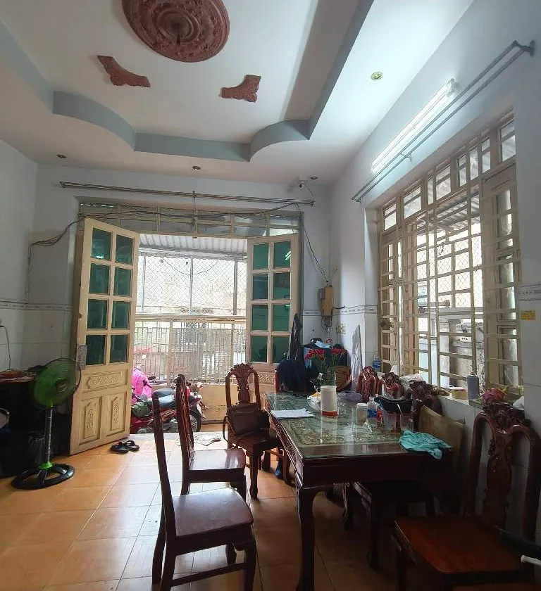 Rẻ nhất Thủ Đức, Nhà 3 tầng - 110m2 gồm 4PN, ngay chợ thủ đức.... Bán nhà riêng tại Thủ Đức, Hồ Chí Minh 01