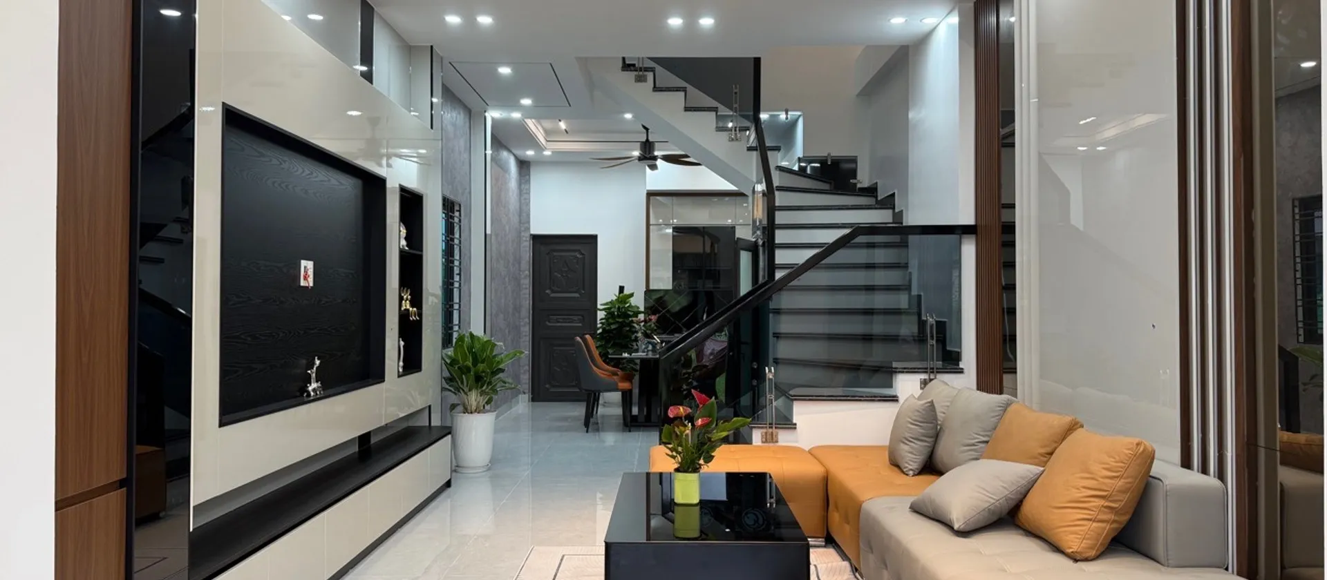 Nhà 3 tầng thiết kế tân cổ điển tại trung tâm phường An Hồng... Bán nhà riêng tại Hồng An, Hải Phòng 01