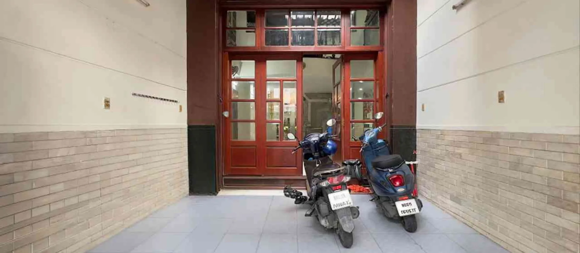 Nhà mặt phố 5 tầng, sân ôtô riêng, 4 PN, nở hậu rộng tại Tân Bình... Bán nhà mặt phố tại Bảy Hiền, Hồ Chí Minh 01