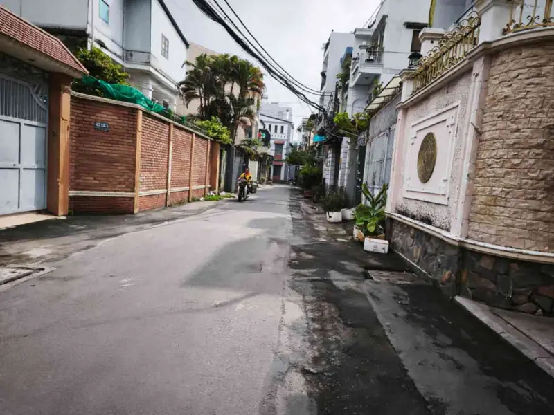 Nhà 2 tầng hẻm xe hơi, gần hẻm lớn, diện tích 38m2, sổ riêng... Bán nhà riêng tại Tân Sơn, Hồ Chí Minh 01