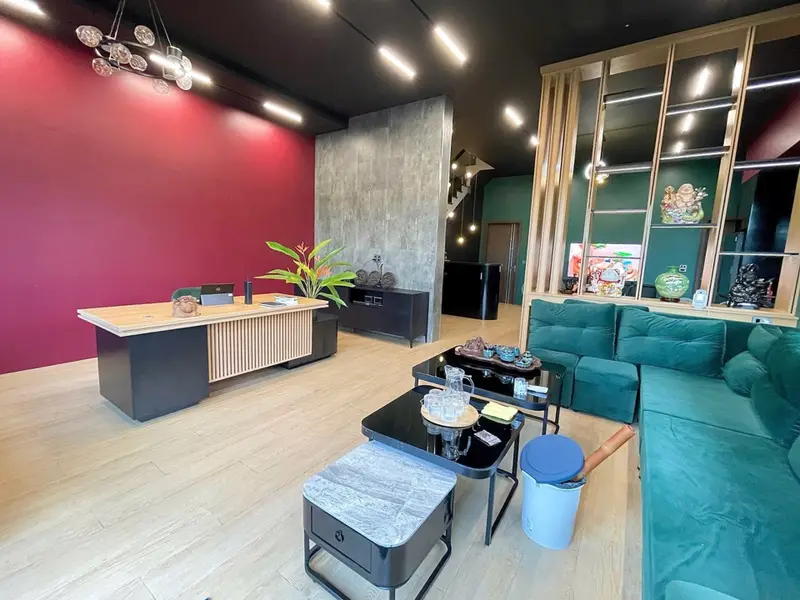 Nhà mặt phố 3 tầng diện tích 243m2 tại Phường Cao Xanh, Quảng Ninh... Bán nhà mặt phố tại Cao Xanh, Quảng Ninh 01