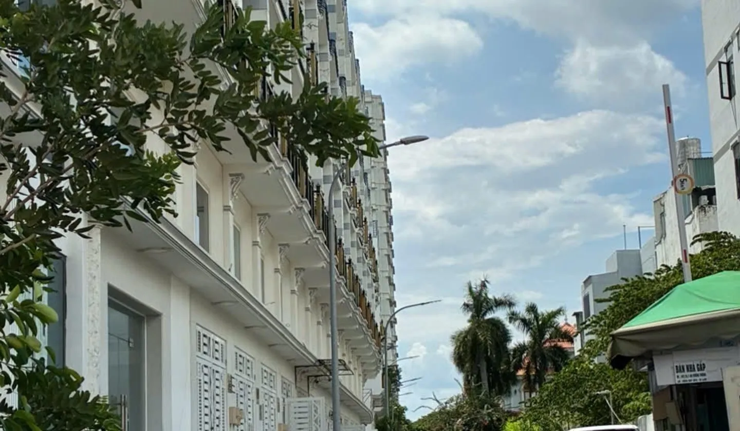 Bán nhà mặt phố 5 tầng phường An Lạc, Hồ Chí Minh, diện tích 53m² giá 7.5 tỷ... Bán nhà mặt phố tại An Lạc, Hồ Chí Minh 01